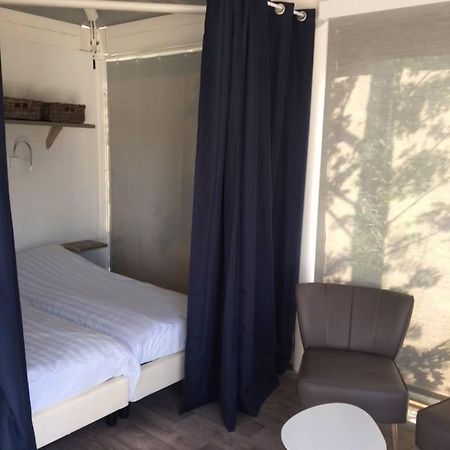 فندق Safaritent Glamping Tent Nabij Sint Maartenszee Sint Maartensvlotbrug المظهر الخارجي الصورة