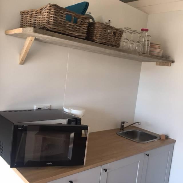 فندق Safaritent Glamping Tent Nabij Sint Maartenszee Sint Maartensvlotbrug المظهر الخارجي الصورة